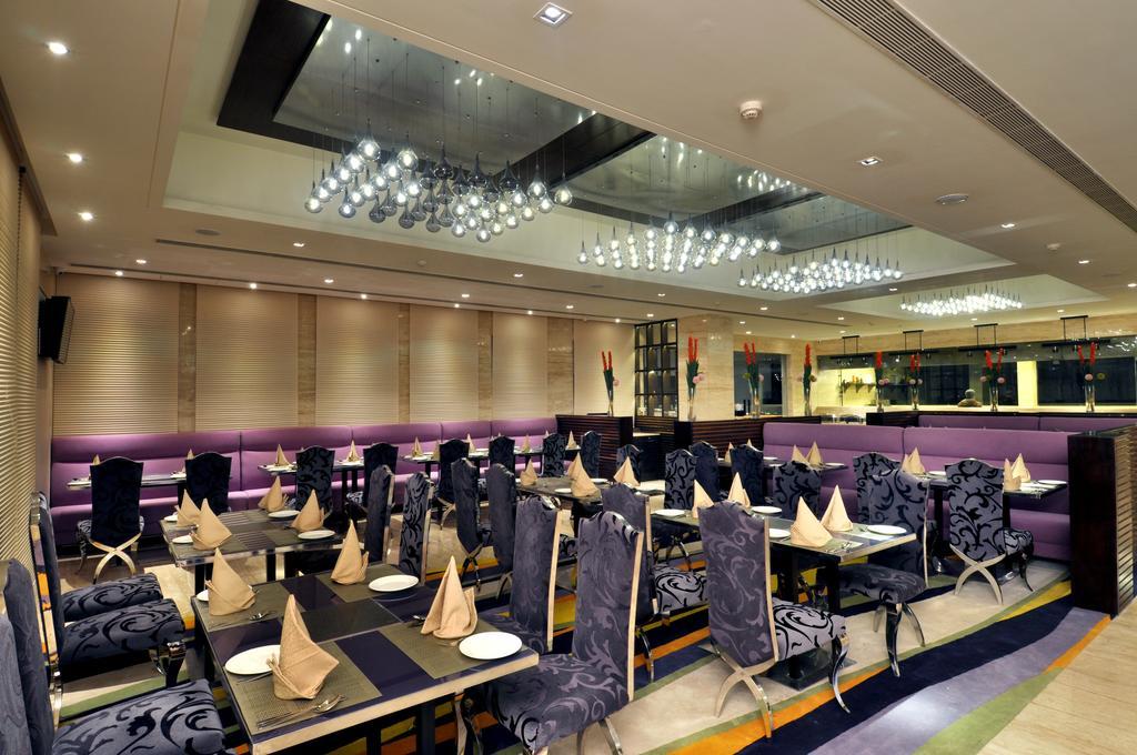 The Cove Hotel Panchkula Zewnętrze zdjęcie