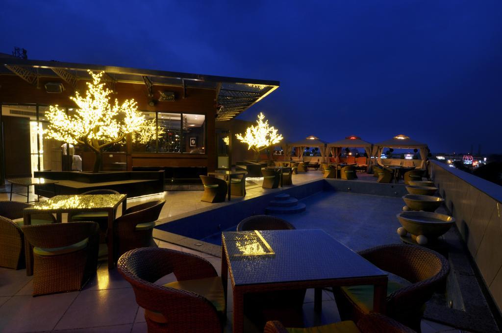 The Cove Hotel Panchkula Zewnętrze zdjęcie